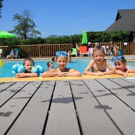 Cabane Lodge Domaine Du Lac Chambon 뮈롤 외부 사진